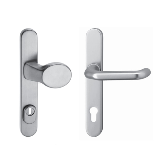 Narrow frame interchangeable fitting with core pulling protection